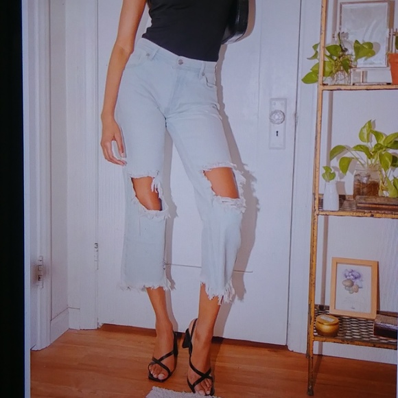 We The Free ladies faded ripped and frayed /cropped button fly jeans sz.30 - Picture 12 of 12